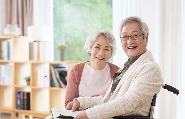 3亿老去的中国人，如何有尊严地活到100岁？